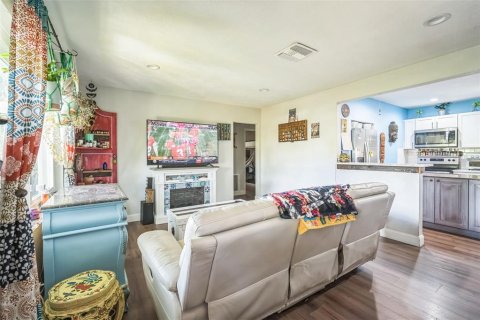 Casa en venta en Tampa, Florida, 3 dormitorios, 123.84 m2 № 1363604 - foto 14