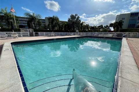 Copropriété à vendre à Dania Beach, Floride: 2 chambres, 110.55 m2 № 983350 - photo 27