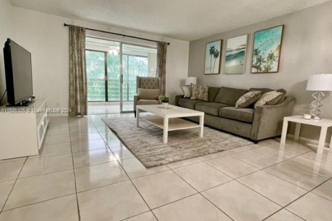 Copropriété à vendre à Dania Beach, Floride: 2 chambres, 110.55 m2 № 983350 - photo 7