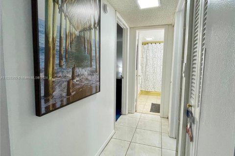 Copropriété à vendre à Dania Beach, Floride: 2 chambres, 110.55 m2 № 983350 - photo 10