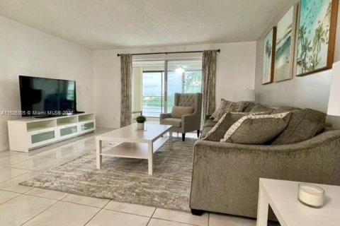 Condominio en venta en Dania Beach, Florida, 2 dormitorios, 110.55 m2 № 983350 - foto 5
