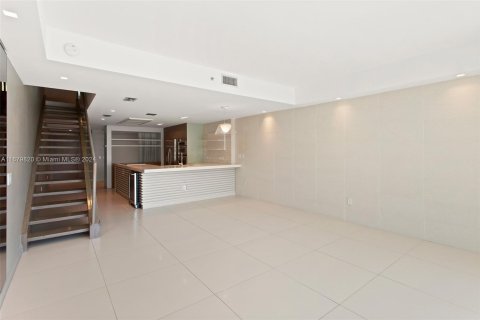 Condo in Aventura, Florida, 2 bedrooms  № 1415426 - photo 16