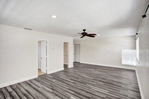 Casa en venta en North Palm Beach, Florida, 4 dormitorios, 301.1 m2 № 648590 - foto 13
