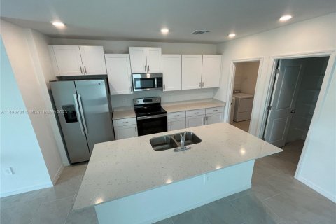 Casa en venta en Lehigh Acres, Florida, 5 dormitorios, 221.94 m2 № 876245 - foto 8