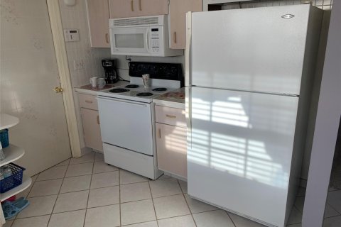 House in Margate, Florida 2 bedrooms, 79.99 sq.m. № 1118931 - photo 20