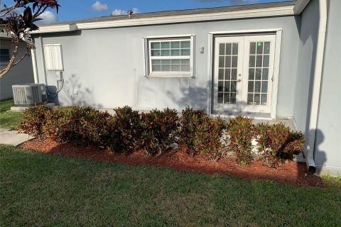 Casa en venta en Margate, Florida, 2 dormitorios, 79.99 m2 № 1118931 - foto 12