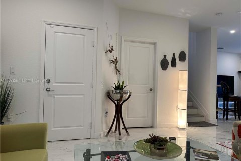 Adosado en venta en Miami Gardens, Florida, 3 dormitorios, 148.18 m2 № 1362633 - foto 4