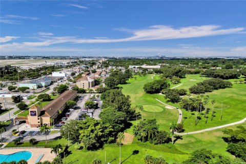 Hotel in Miami Springs, Florida № 1362681 - photo 19