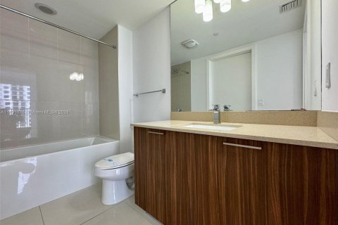 Condominio en venta en Doral, Florida, 2 dormitorios, 88.26 m2 № 858331 - foto 24