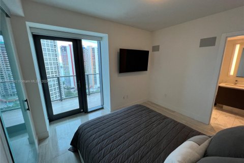 Condo in Miami, Florida, 1 bedroom  № 1372441 - photo 19