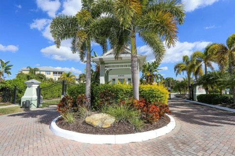 Touwnhouse à louer à Englewood, Floride: 4 chambres, 244.15 m2 № 213059 - photo 2