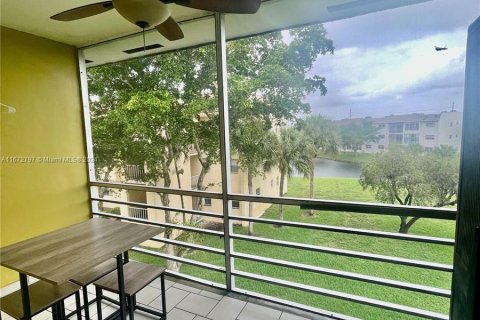 Copropriété à vendre à Sunrise, Floride: 2 chambres, 78.97 m2 № 1399153 - photo 5