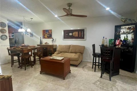 Condo in Sunrise, Florida, 2 bedrooms  № 1399153 - photo 22