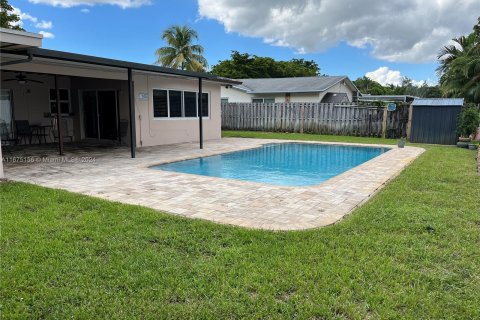 Villa ou maison à vendre à Pembroke Pines, Floride: 3 chambres, 169.36 m2 № 1399110 - photo 5