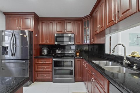 Casa en venta en Miami, Florida, 4 dormitorios, 158.12 m2 № 1399112 - foto 15