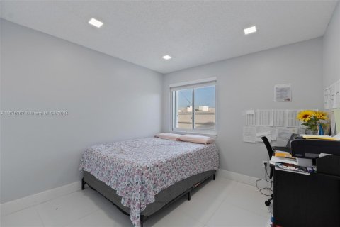 Casa en venta en Miami, Florida, 4 dormitorios, 158.12 m2 № 1399112 - foto 24