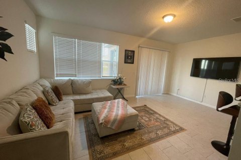 Townhouse in HARMONY AT LAKEWOOD RANCH in Bradenton, Florida 3 bedrooms, 161.56 sq.m. № 1383190 - photo 3