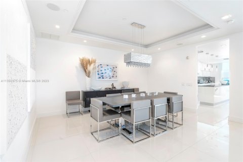 Condo in Miami Beach, Florida, 4 bedrooms  № 350249 - photo 9