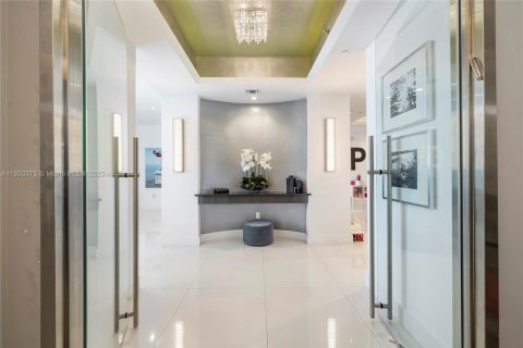 Condo in Miami Beach, Florida, 4 bedrooms  № 350249 - photo 3