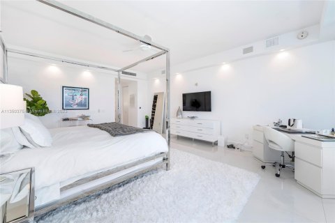 Condo in Miami Beach, Florida, 4 bedrooms  № 350249 - photo 20