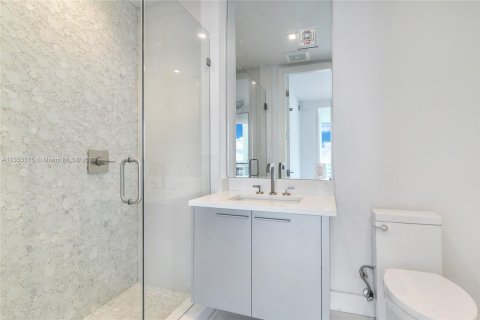 Condo in Miami Beach, Florida, 4 bedrooms  № 350249 - photo 29