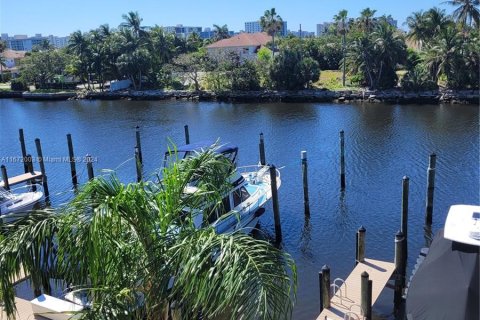 Condo in Delray Beach, Florida, 2 bedrooms  № 1393620 - photo 2