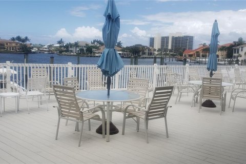 Condo in Delray Beach, Florida, 2 bedrooms  № 1393620 - photo 27