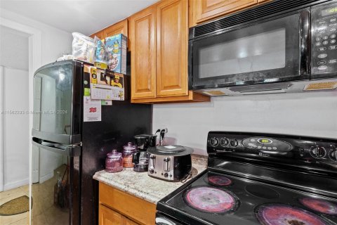 Condominio en venta en Lauderhill, Florida, 1 dormitorio, 67.73 m2 № 1096796 - foto 12