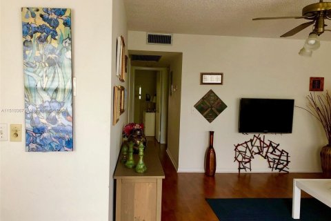 Condominio en venta en Pembroke Pines, Florida, 2 dormitorios, 88.54 m2 № 936010 - foto 5