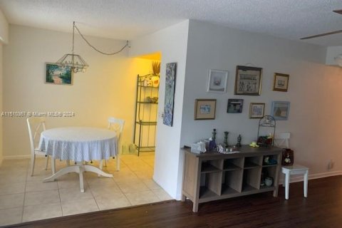 Condominio en venta en Pembroke Pines, Florida, 2 dormitorios, 88.54 m2 № 936010 - foto 17