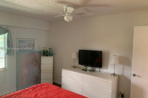 Condominio en venta en Pembroke Pines, Florida, 2 dormitorios, 88.54 m2 № 936010 - foto 12