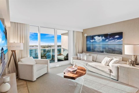 Condo in Miami Beach, Florida, 2 bedrooms  № 3622 - photo 3