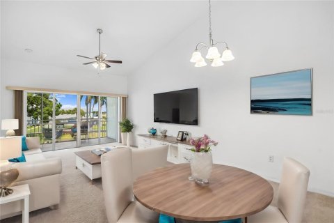 Copropriété à vendre à North Port, Floride: 2 chambres, 108.51 m2 № 1252135 - photo 10