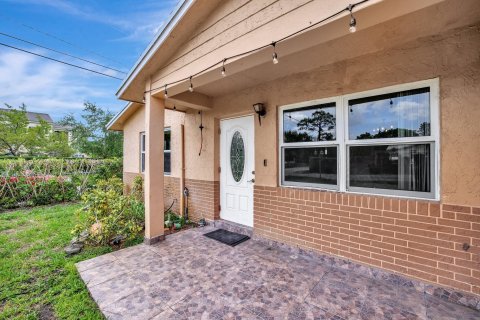 Villa ou maison à vendre à Pompano Beach, Floride: 2 chambres, 125.42 m2 № 1183501 - photo 28