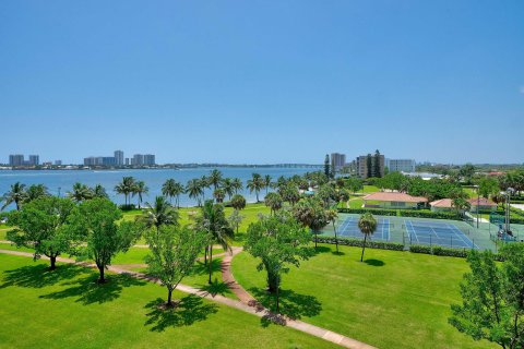 Condominio en venta en Lake Park, Florida, 2 dormitorios, 122.26 m2 № 962291 - foto 22