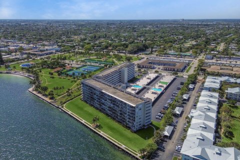 Copropriété à vendre à Lake Park, Floride: 2 chambres, 122.26 m2 № 962291 - photo 1