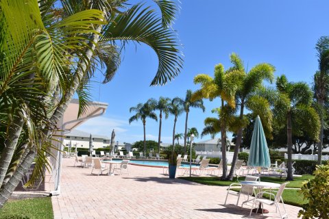 Copropriété à vendre à Vero Beach, Floride: 2 chambres, 112.69 m2 № 732792 - photo 9