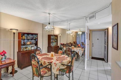 Copropriété à louer à Davie, Floride: 3 chambres, 107.3 m2 № 909573 - photo 10