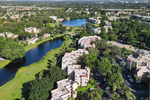 Copropriété à louer à Davie, Floride: 3 chambres, 107.3 m2 № 909573 - photo 2