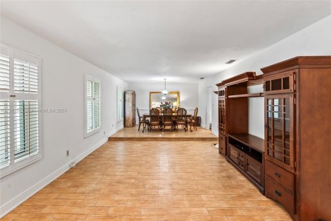 Villa ou maison à vendre à Palmetto Bay, Floride: 6 chambres, 322.09 m2 № 1161499 - photo 2