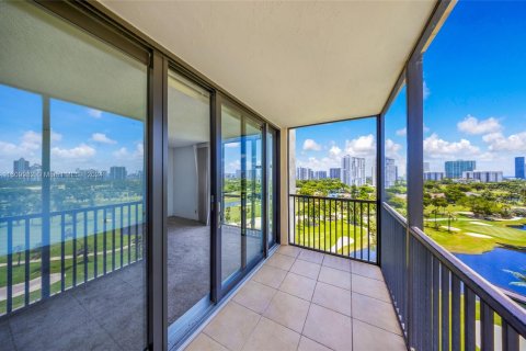 Copropriété à vendre à Aventura, Floride: 2 chambres, 121.98 m2 № 1234790 - photo 14