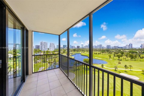 Copropriété à vendre à Aventura, Floride: 2 chambres, 121.98 m2 № 1234790 - photo 12