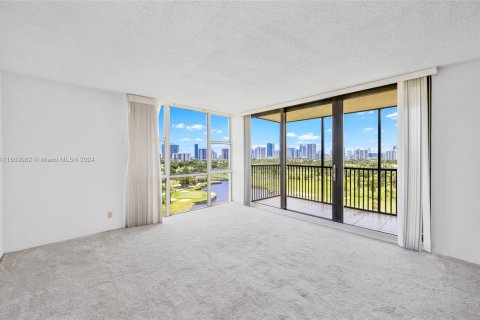 Copropriété à vendre à Aventura, Floride: 2 chambres, 121.98 m2 № 1234790 - photo 10