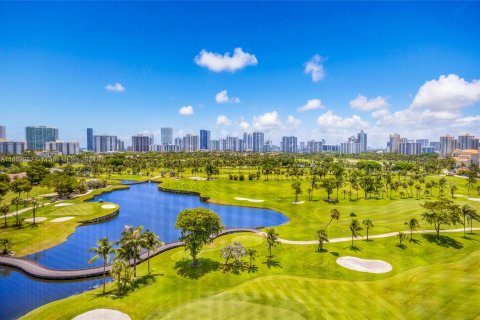 Condo in Aventura, Florida, 2 bedrooms  № 1234790 - photo 13