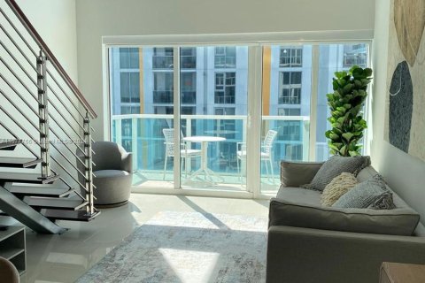 Condo in Miami, Florida, 1 bedroom  № 1404128 - photo 6