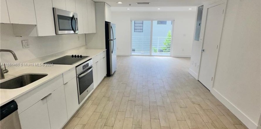 Condo in Miami Beach, Florida, 3 bedrooms  № 1368718