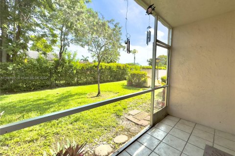 Condo in Coral Springs, Florida, 3 bedrooms  № 1368719 - photo 15