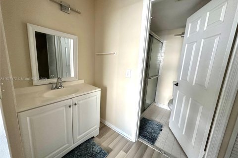 Condo in Sunrise, Florida, 2 bedrooms  № 1310974 - photo 10