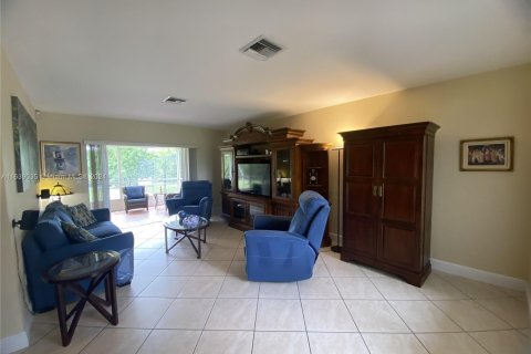 Casa en venta en Miami Lakes, Florida, 3 dormitorios, 109.9 m2 № 1310976 - foto 6