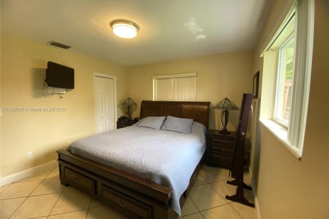 Casa en venta en Miami Lakes, Florida, 3 dormitorios, 109.9 m2 № 1310976 - foto 9